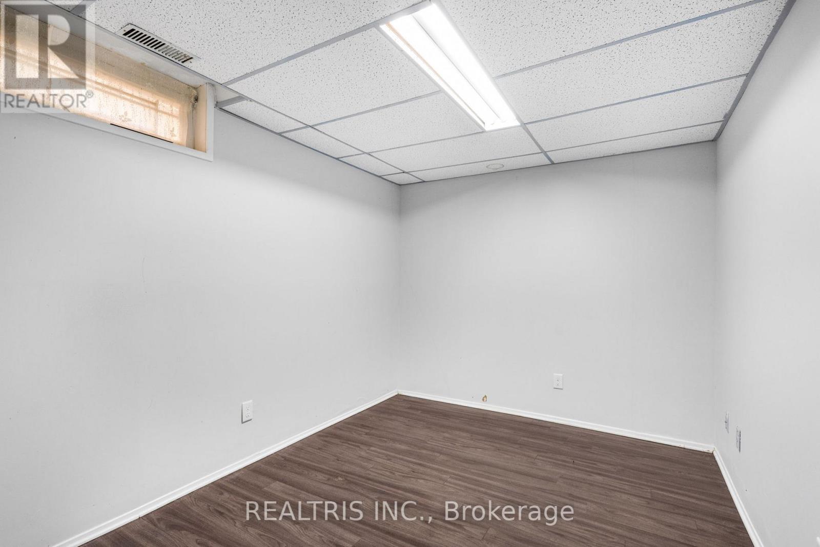 1598 Meadowfield Place, Ottawa, Ontario  K1C 5V6 - Photo 26 - X12486459