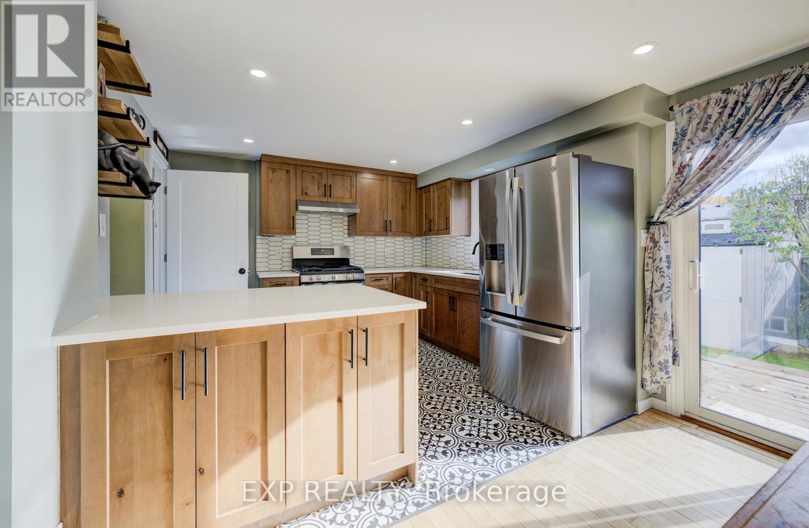 215 Preston Parkway, Cambridge, Ontario  N3H 4Z5 - Photo 10 - X12486463