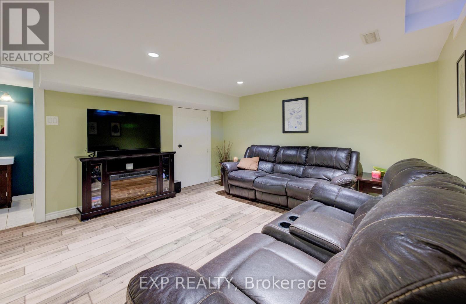 215 Preston Parkway, Cambridge, Ontario  N3H 4Z5 - Photo 22 - X12486463