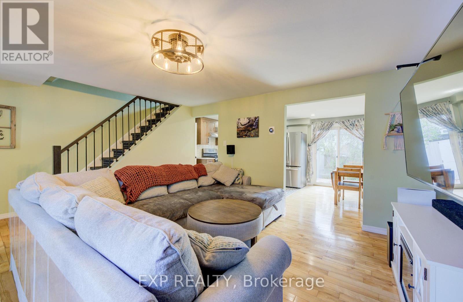 215 Preston Parkway, Cambridge, Ontario  N3H 4Z5 - Photo 5 - X12486463