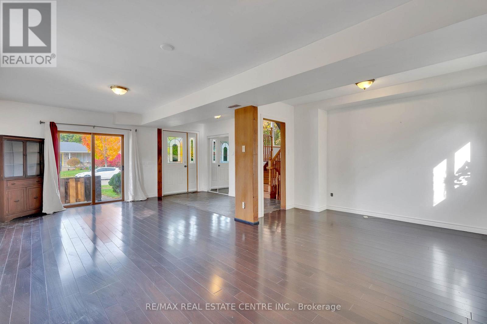 18 Kingston Crescent, Kitchener, Ontario  N2B 2T7 - Photo 22 - X12486469