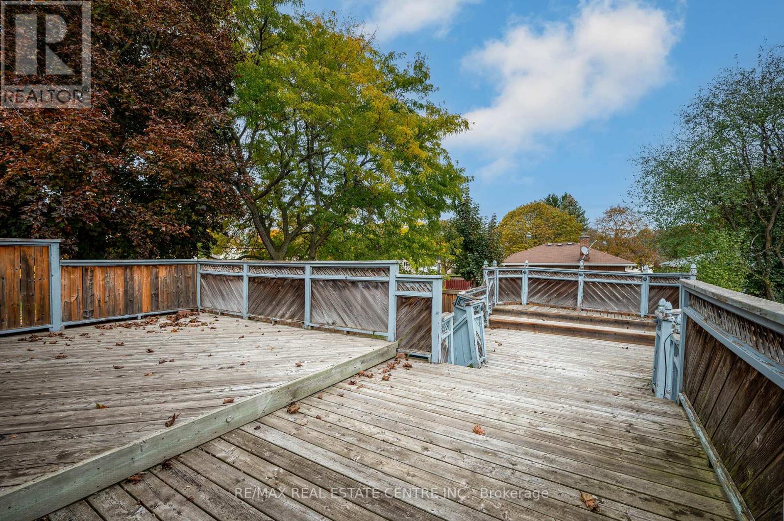 18 Kingston Crescent, Kitchener, Ontario  N2B 2T7 - Photo 34 - X12486469