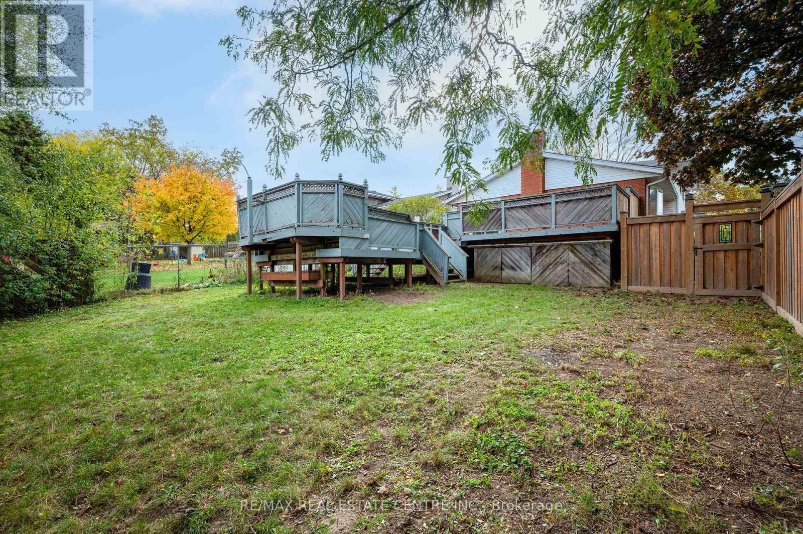 18 Kingston Crescent, Kitchener, Ontario  N2B 2T7 - Photo 37 - X12486469