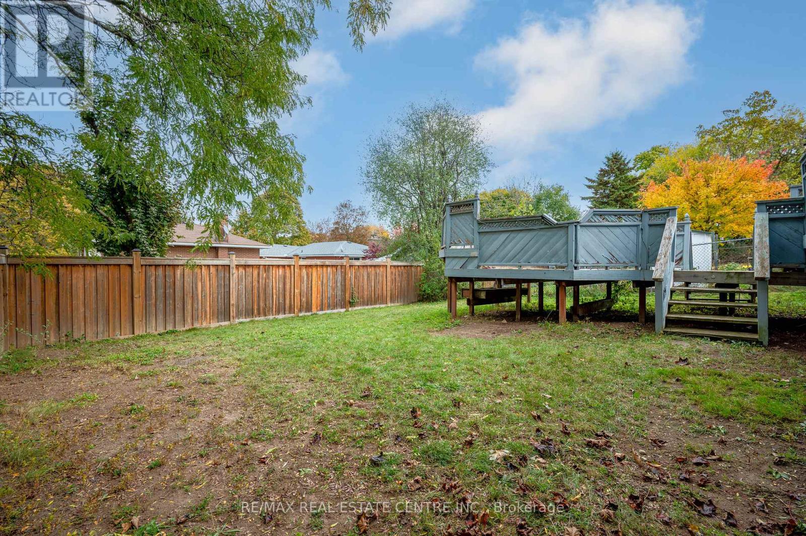 18 Kingston Crescent, Kitchener, Ontario  N2B 2T7 - Photo 38 - X12486469