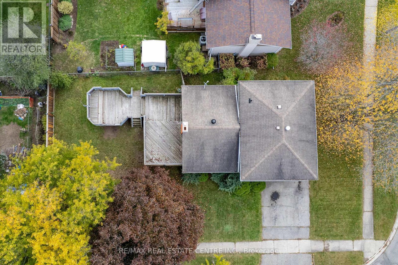 18 Kingston Crescent, Kitchener, Ontario  N2B 2T7 - Photo 41 - X12486469