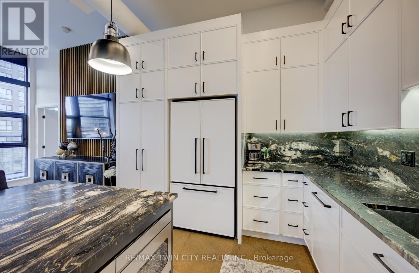 608 - 410 King Street W, Kitchener, Ontario  N2G 1C3 - Photo 10 - X12486481