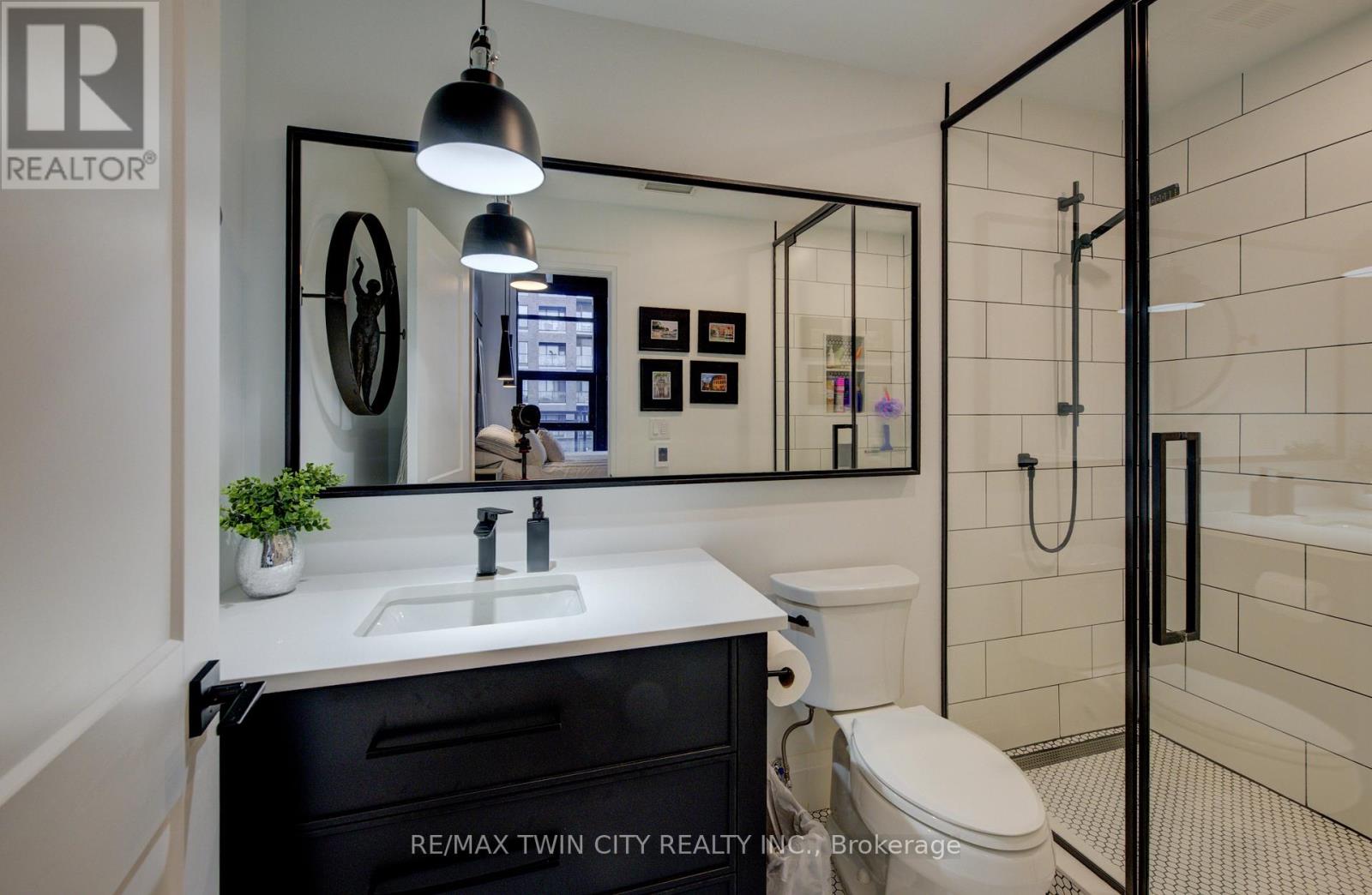 608 - 410 King Street W, Kitchener, Ontario  N2G 1C3 - Photo 16 - X12486481