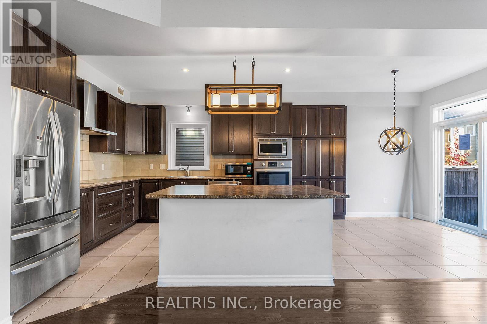 471 Creekview Way, Ottawa, Ontario  K1T 0J4 - Photo 14 - X12486496