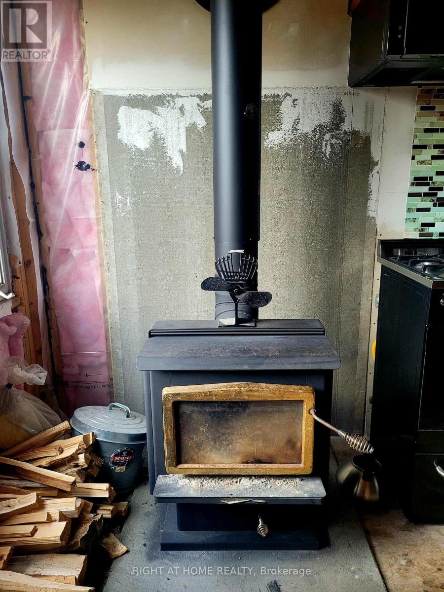 94 Dr. Mclay Drive, Assiginack, Ontario  P0P 1Z0 - Photo 10 - X12486500