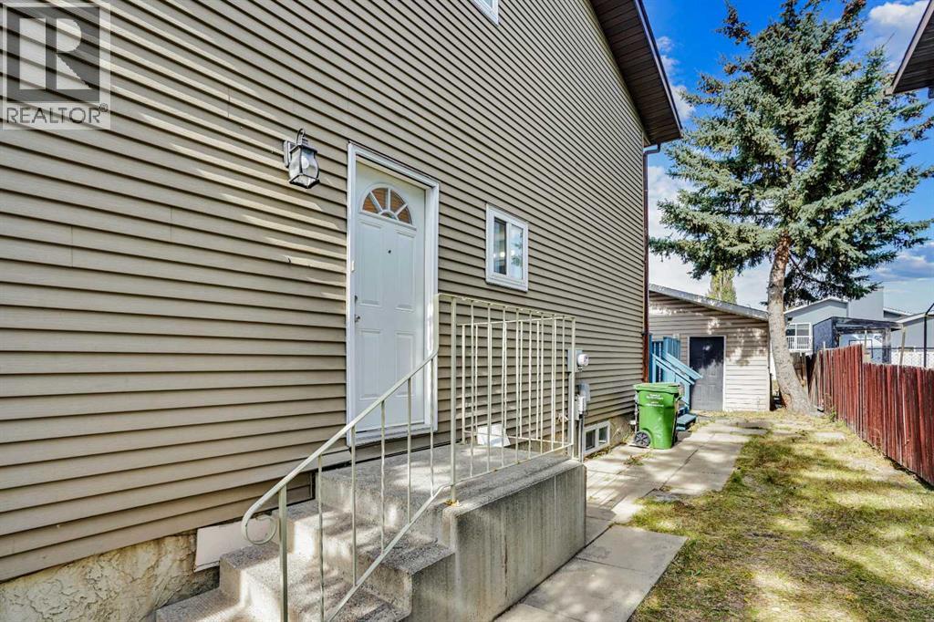 48 Whitworth Way Ne, Calgary, Alberta  T1Y 6A8 - Photo 4 - A2261123