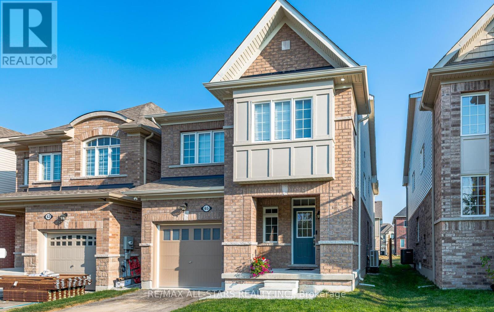 65 Cliff Thompson Court, Georgina, Ontario  L0E 1R0 - Photo 3 - N12340188