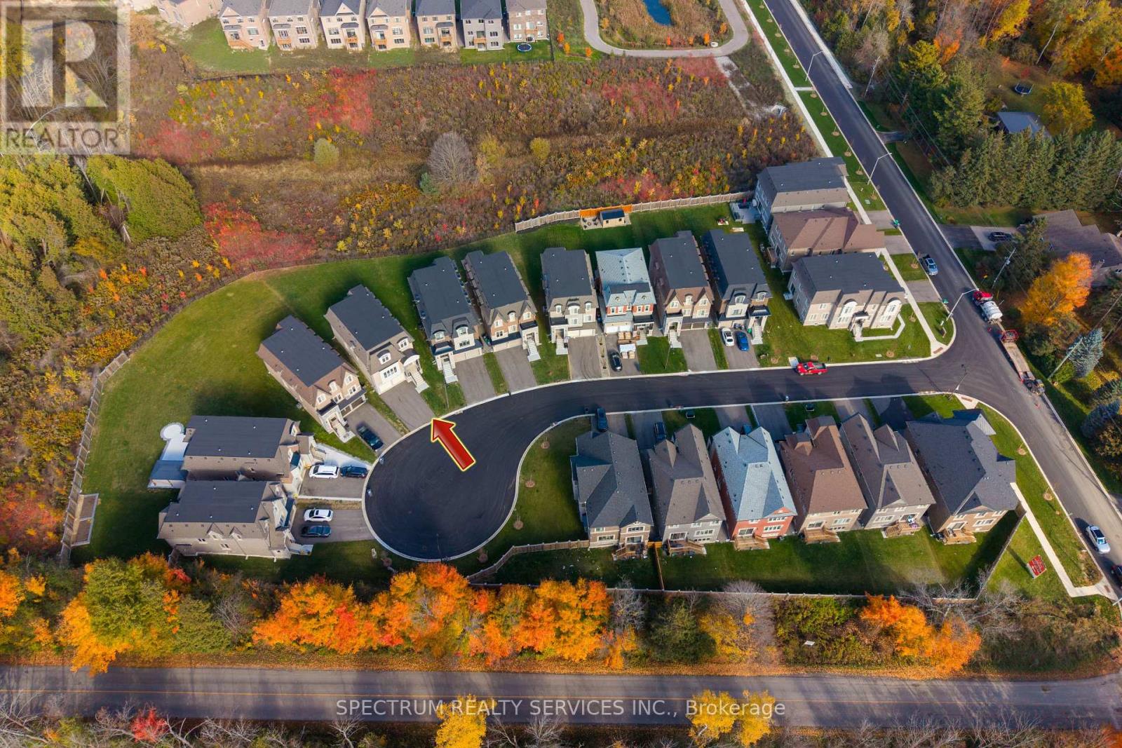 19 Swamp Sparrow Court, Caledon, Ontario  L7C 4M7 - Photo 4 - W12336321