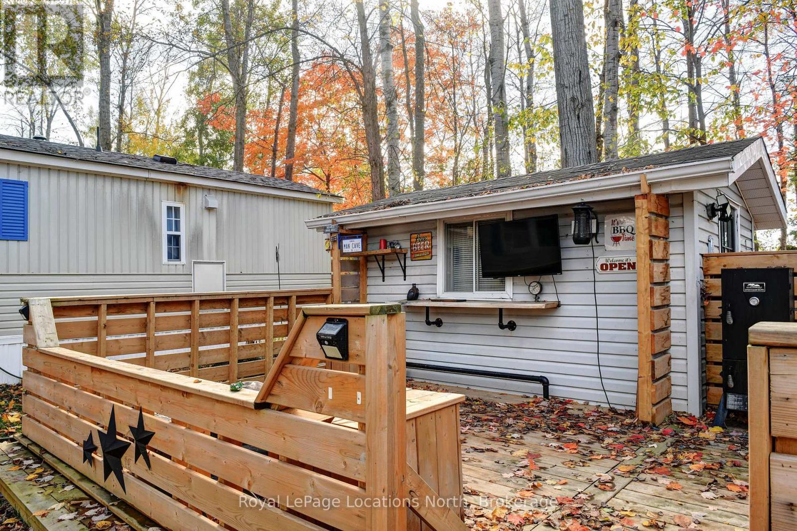 8 Prince Edward Drive, Springwater, Ontario  L0L 1P0 - Photo 3 - S12486591