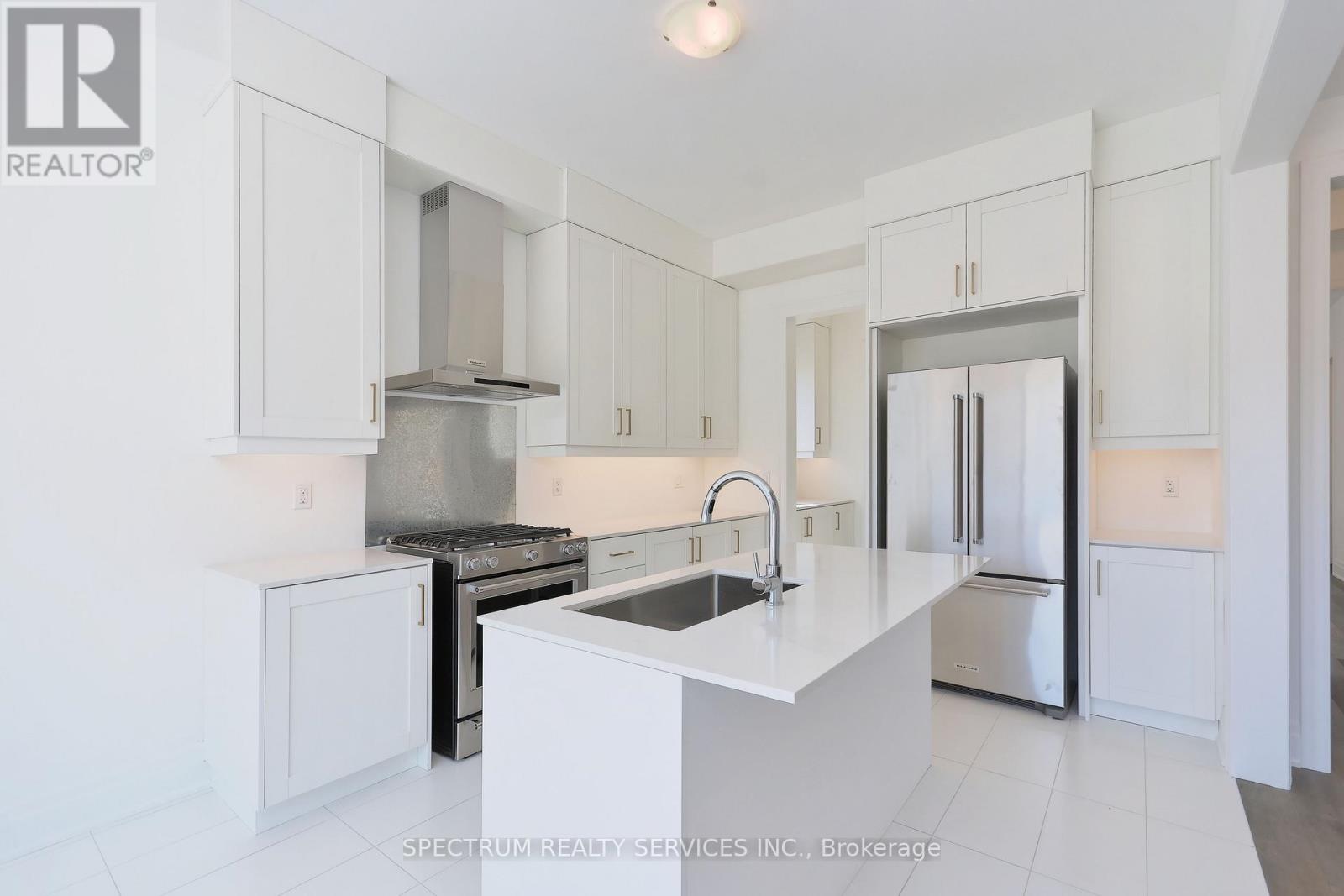 19 Swamp Sparrow Court, Caledon, Ontario  L7C 4M7 - Photo 12 - W12336321