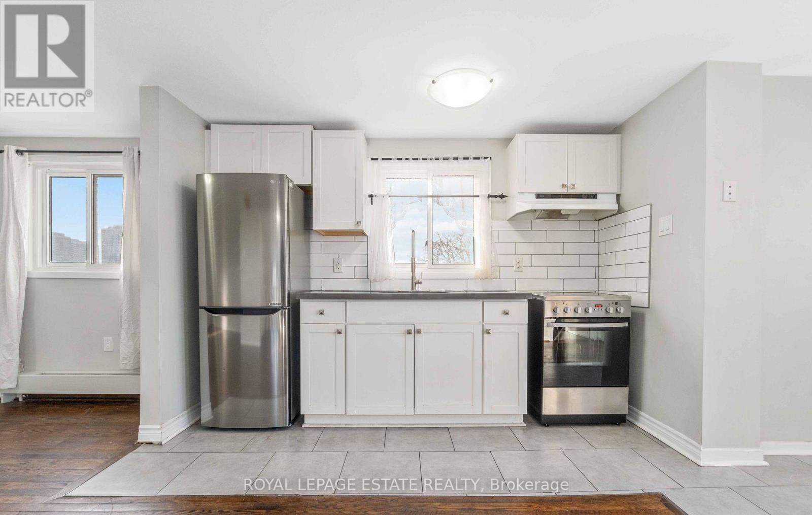 5 - 142 Westlake Avenue, Toronto, Ontario  M4C 4R9 - Photo 6 - E12486529