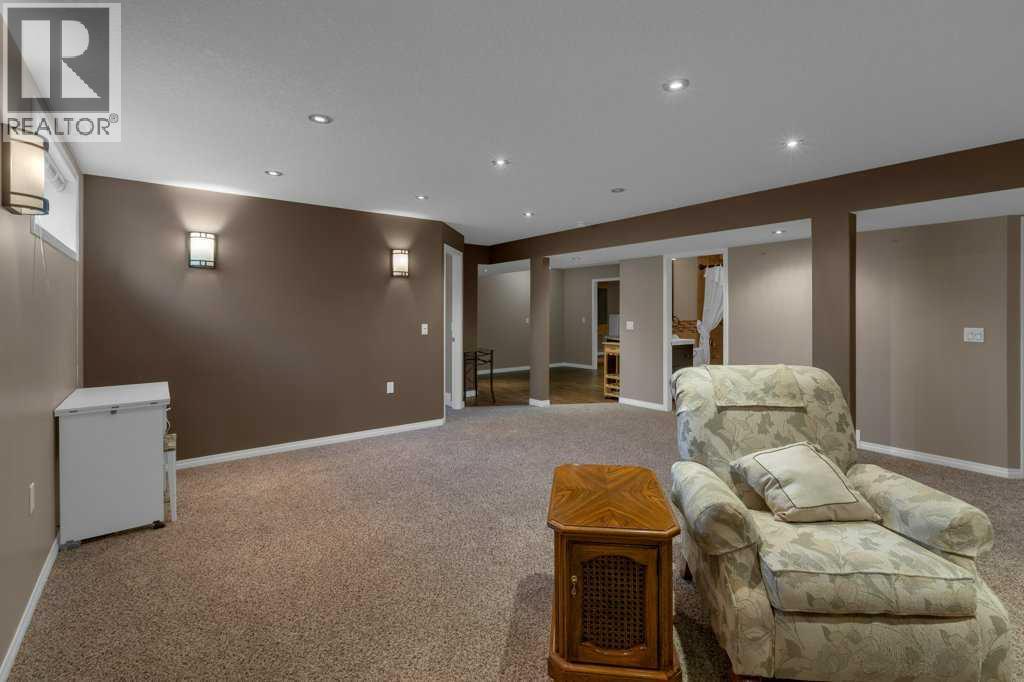 129 Covenant Bay, Rural Rocky View County, Alberta  T1X 1G2 - Photo 19 - A2261931