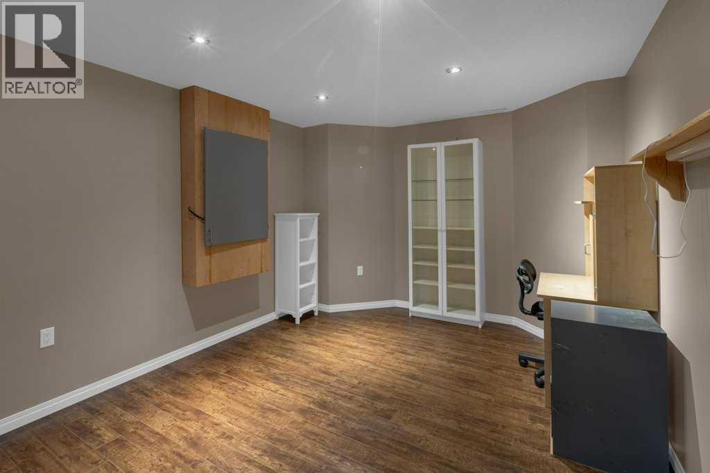 129 Covenant Bay, Rural Rocky View County, Alberta  T1X 1G2 - Photo 24 - A2261931