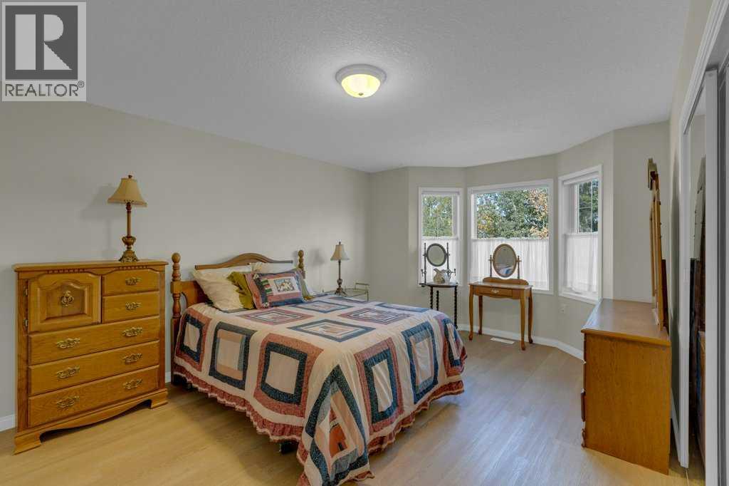 129 Covenant Bay, Rural Rocky View County, Alberta  T1X 1G2 - Photo 11 - A2261931