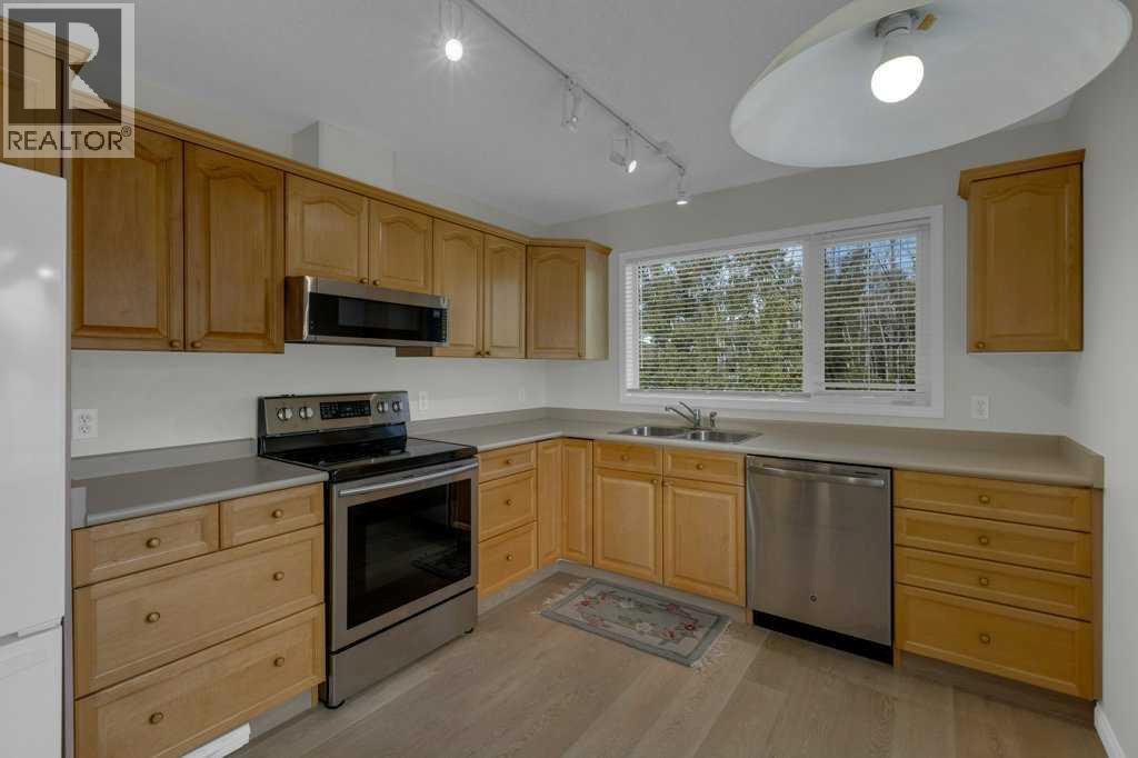 129 Covenant Bay, Rural Rocky View County, Alberta  T1X 1G2 - Photo 9 - A2261931