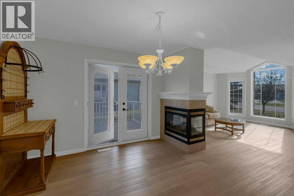 129 Covenant Bay, Rural Rocky View County, Alberta  T1X 1G2 - Photo 7 - A2261931