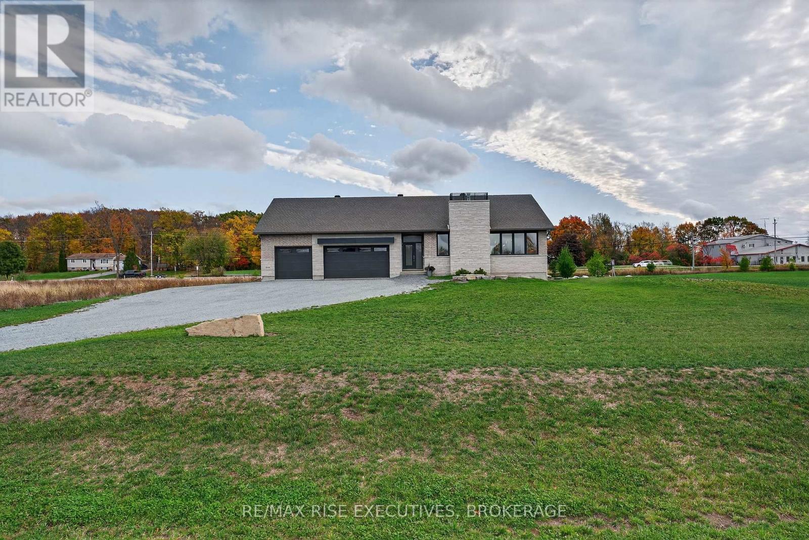 158 Summerside Drive, Frontenac (Frontenac South), Ontario  K0H 1X0 - Photo 2 - X12486618