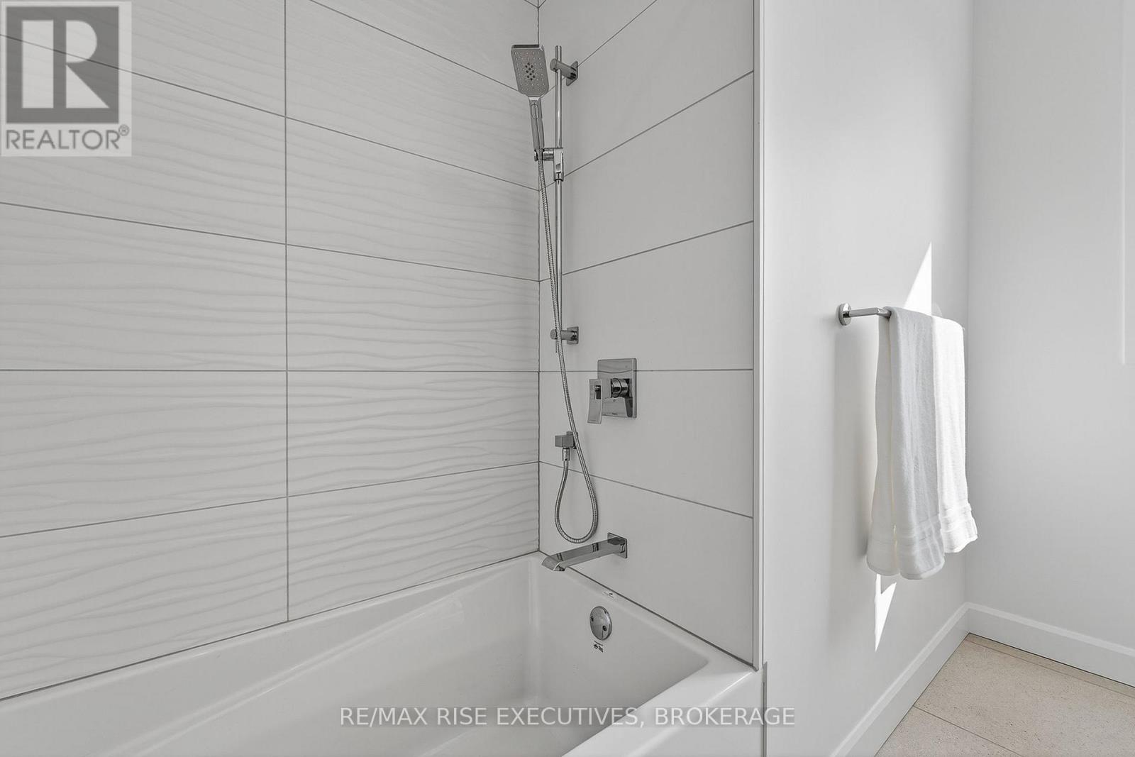 158 Summerside Drive, Frontenac (Frontenac South), Ontario  K0H 1X0 - Photo 33 - X12486618