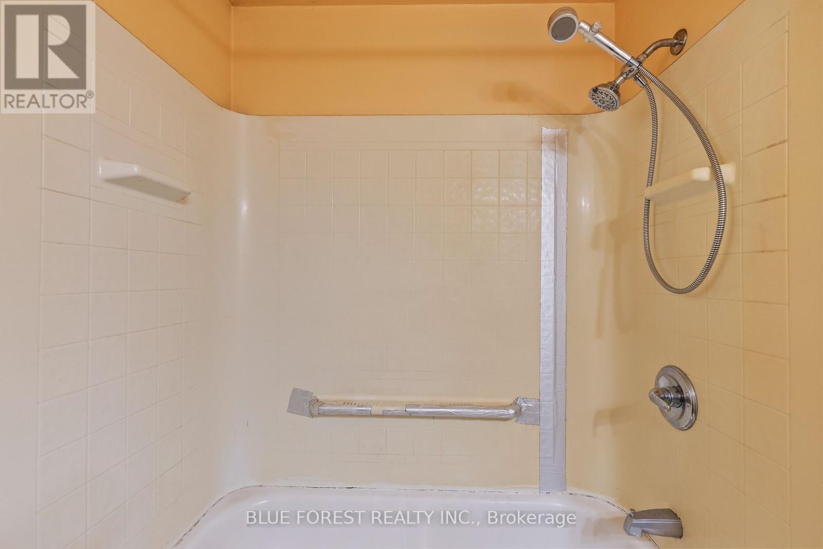 1333 Limberlost Road, London North, Ontario  N6G 2W4 - Photo 11 - X12486587