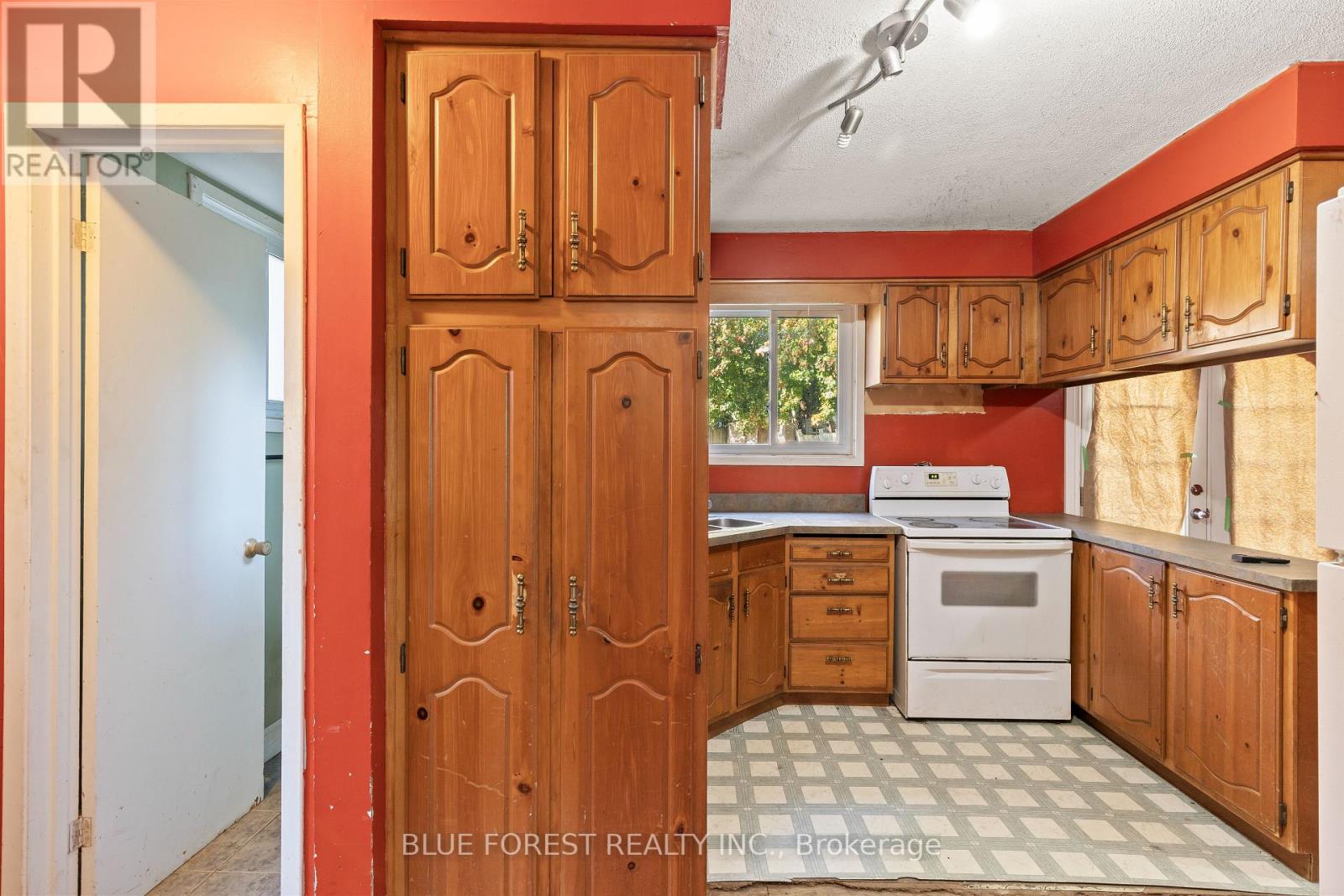 1333 Limberlost Road, London North, Ontario  N6G 2W4 - Photo 6 - X12486587