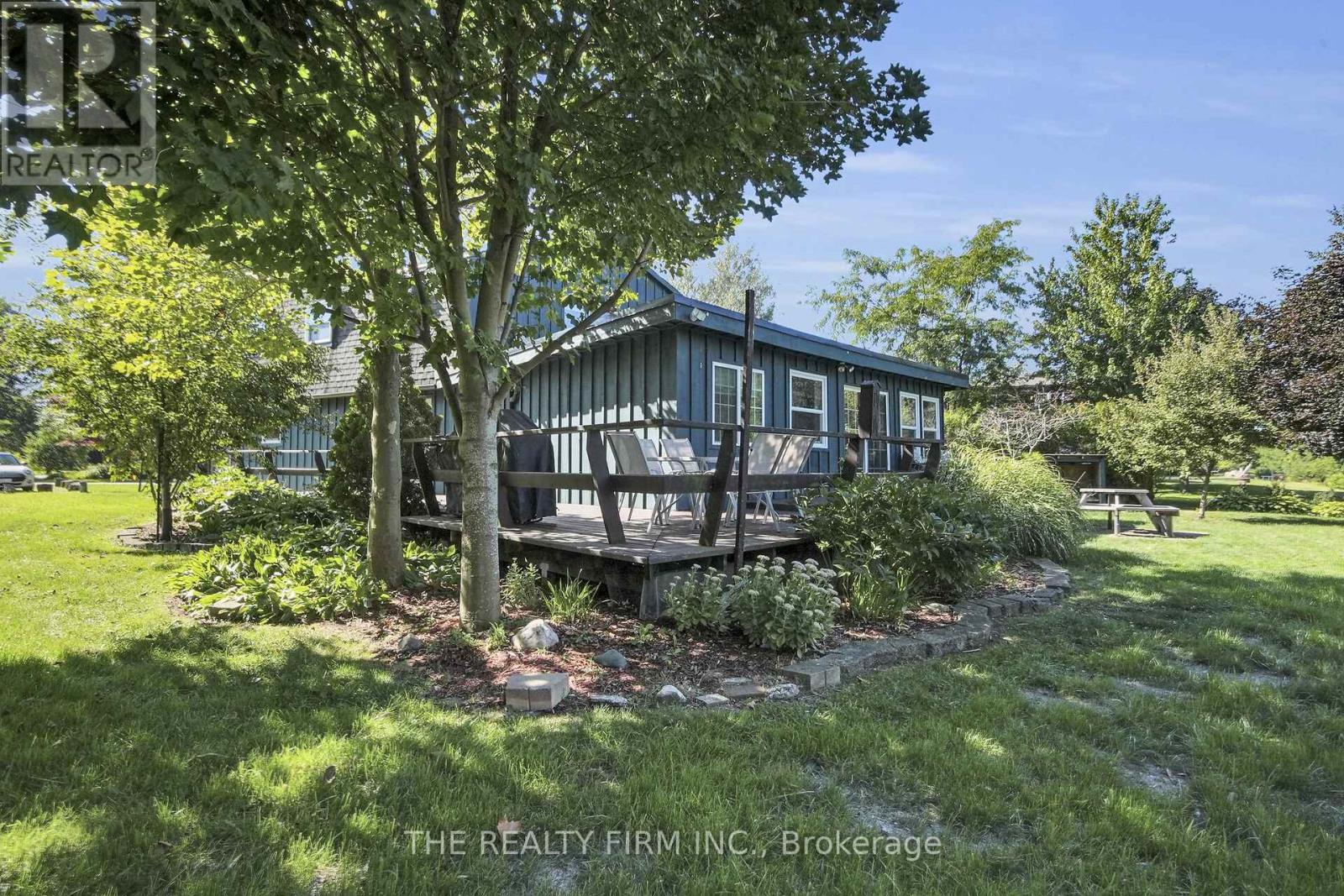 3692 Beverly Glen, Plympton-Wyoming, Ontario  N0N 1E0 - Photo 30 - X12486612