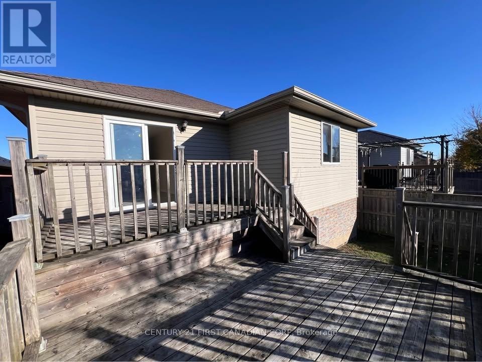 1813 Dalmagarry Drive, London North, Ontario  N6G 0A6 - Photo 14 - X12486614