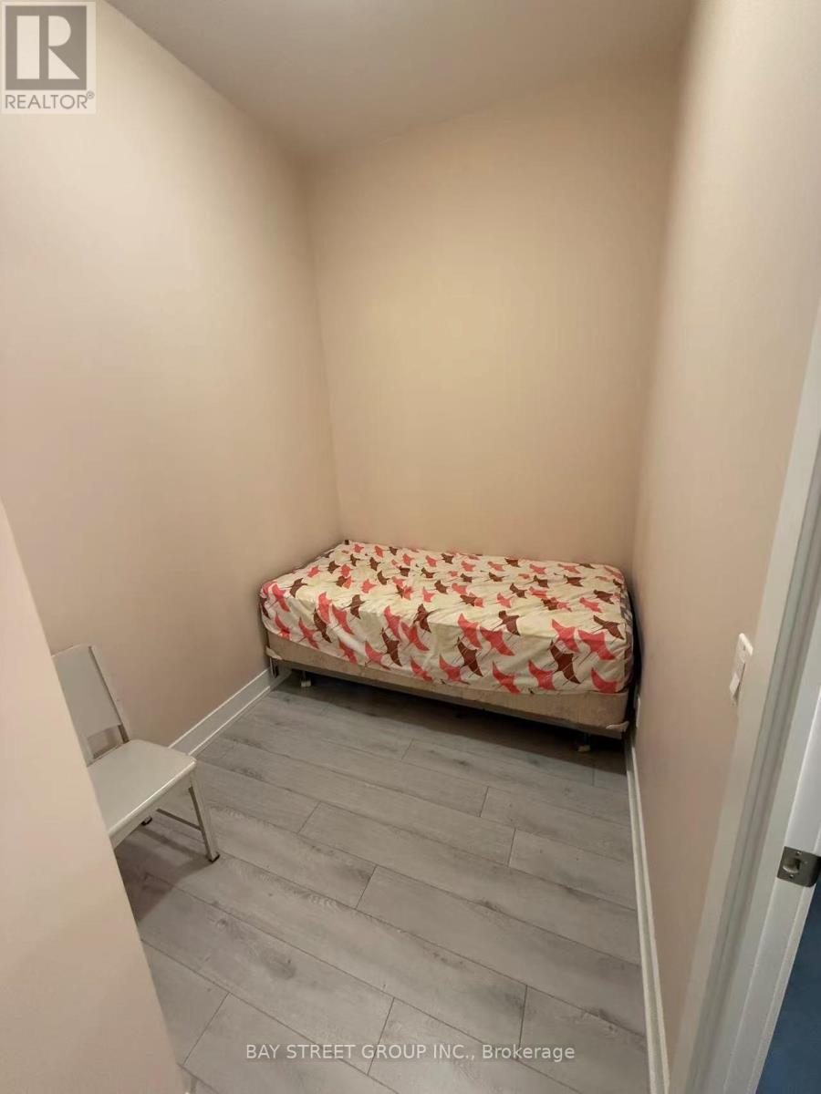 241 - 9471 Yonge Street, Richmond Hill, Ontario  L4C 1V4 - Photo 7 - N12486502