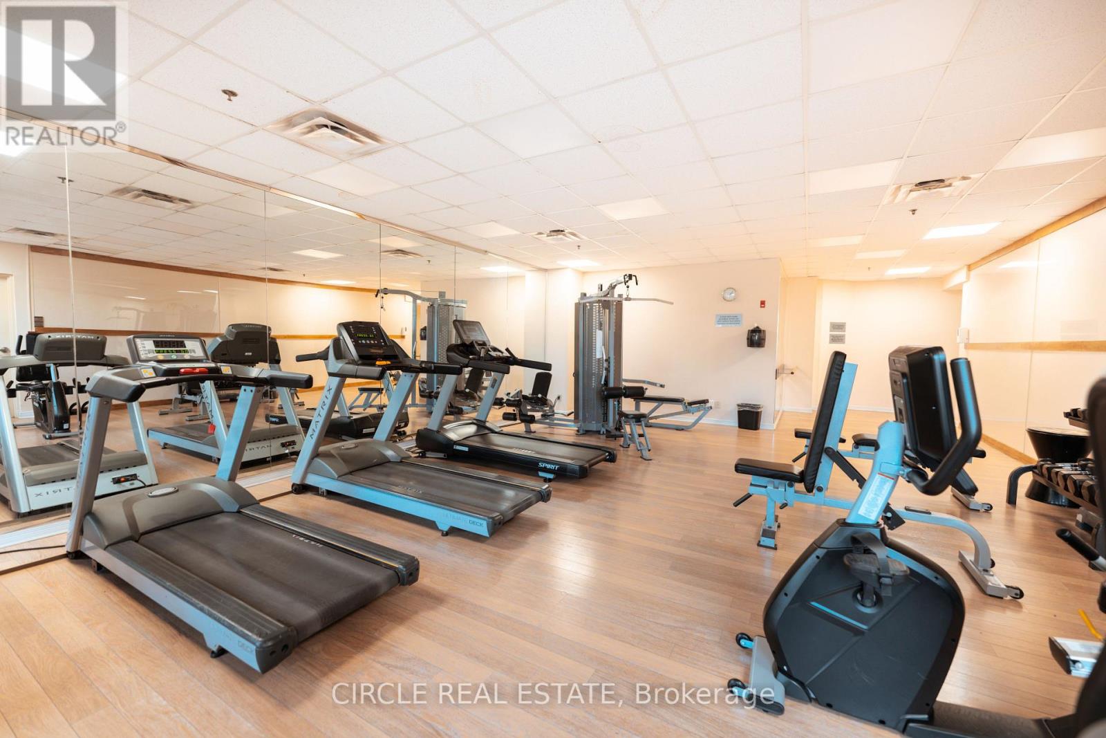 505 - 8 Maison Parc Court, Vaughan, Ontario  L4J 9K5 - Photo 10 - N12486524