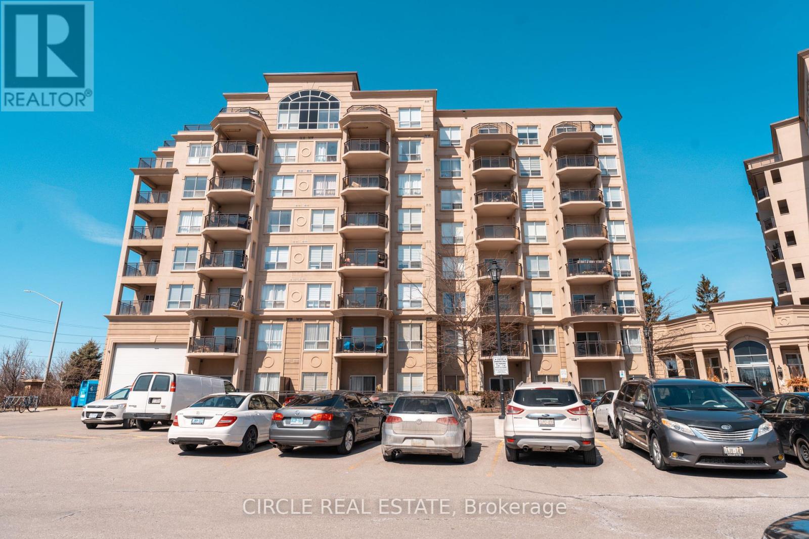 505 - 8 Maison Parc Court, Vaughan, Ontario  L4J 9K5 - Photo 5 - N12486524