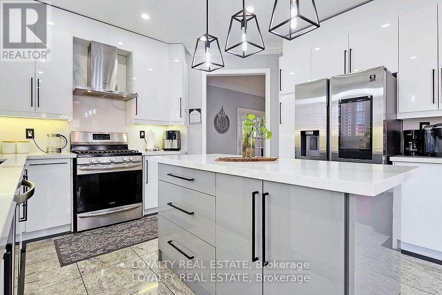 97 Song Bird Drive, Markham, Ontario  L3S 3T8 - Photo 14 - N12486539