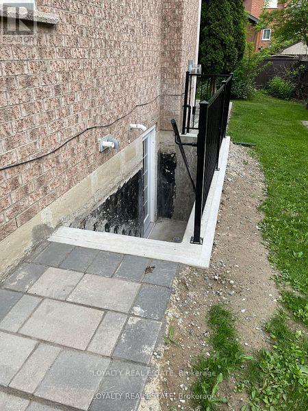 97 Song Bird Drive, Markham, Ontario  L3S 3T8 - Photo 40 - N12486539