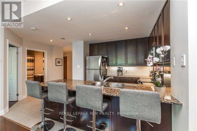 1403 - 37 Ellen Street, Barrie (City Centre), Ontario  L4N 6E9 - Photo 11 - S12486537