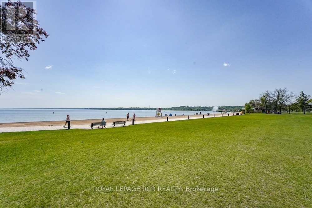 1403 - 37 Ellen Street, Barrie (City Centre), Ontario  L4N 6E9 - Photo 28 - S12486537