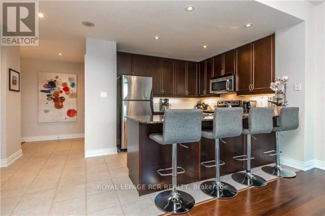 1403 - 37 Ellen Street, Barrie (City Centre), Ontario  L4N 6E9 - Photo 9 - S12486537