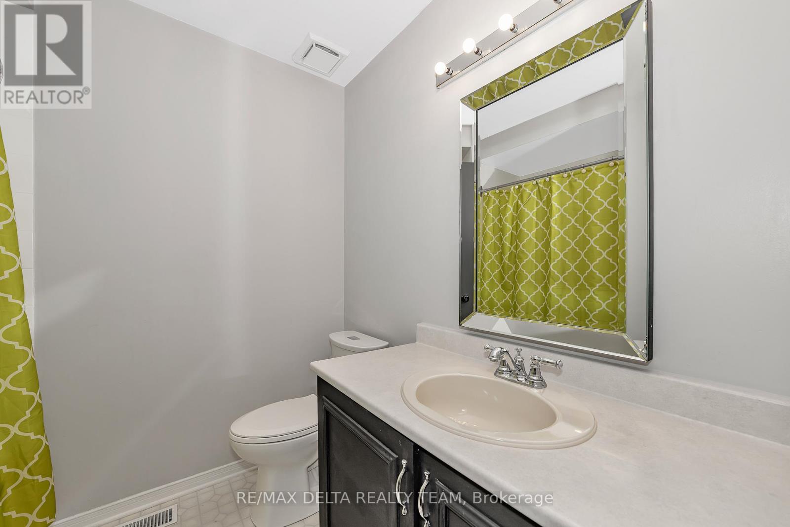 1423 Caravel Crescent, Ottawa, Ontario  K1E 3P5 - Photo 22 - X12486558