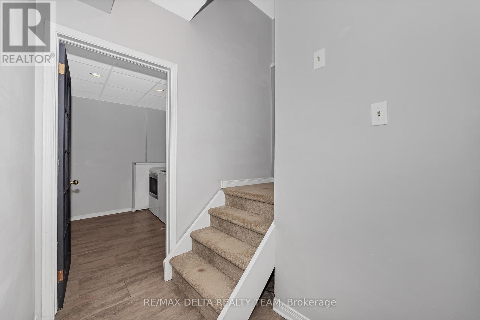 1423 Caravel Crescent, Ottawa, Ontario  K1E 3P5 - Photo 23 - X12486558