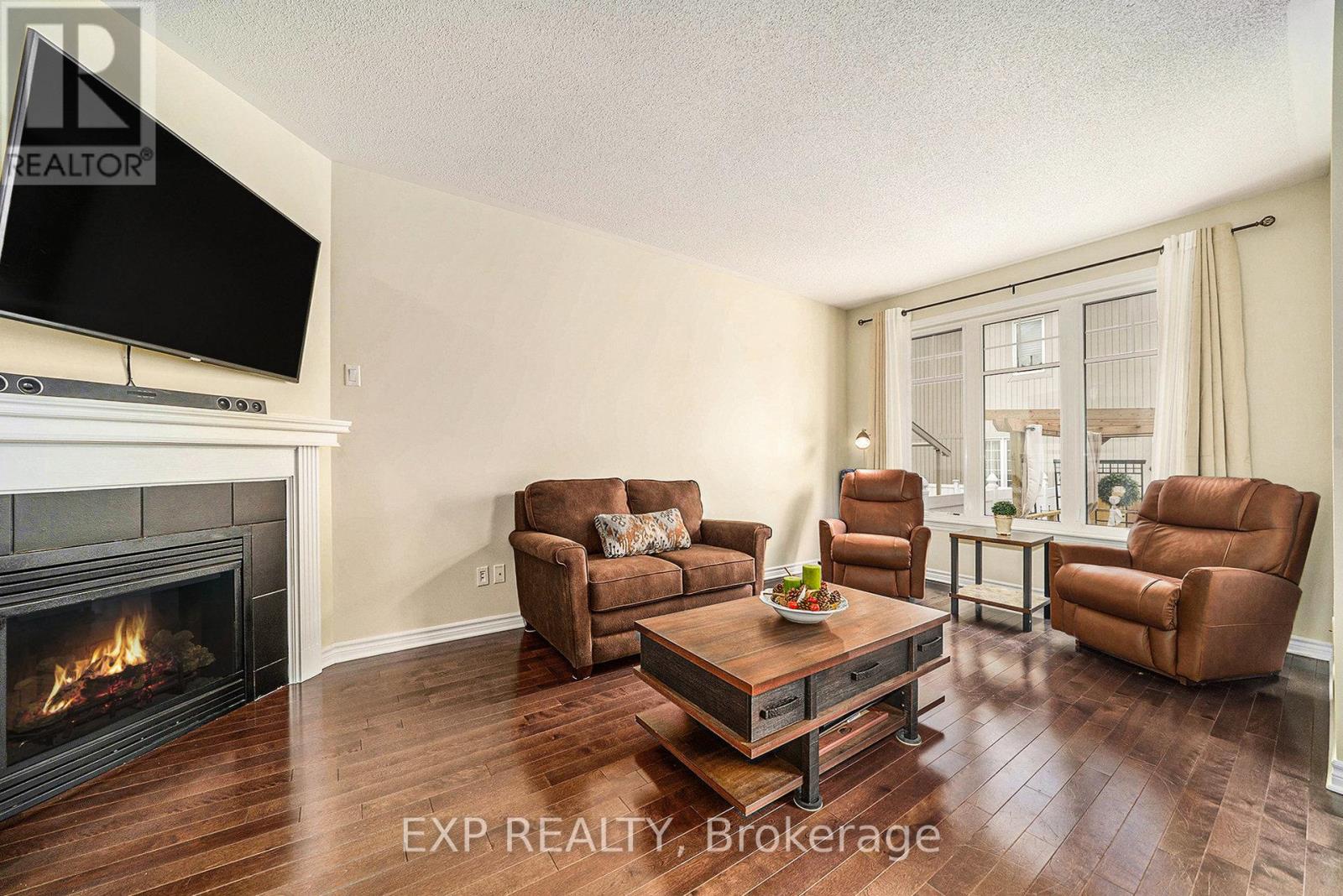 203 Brambling Way, Ottawa, Ontario  K2J 5V5 - Photo 4 - X12486574