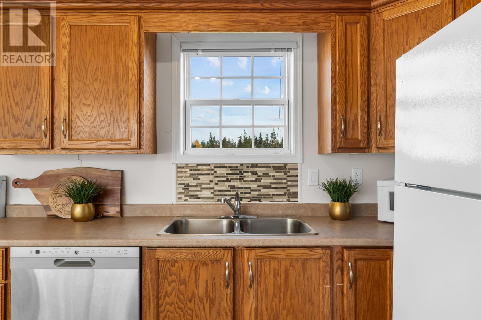 694 Anderson Road, St. Peters Bay, Prince Edward Island  C0A 2A0 - Photo 4 - 202526772