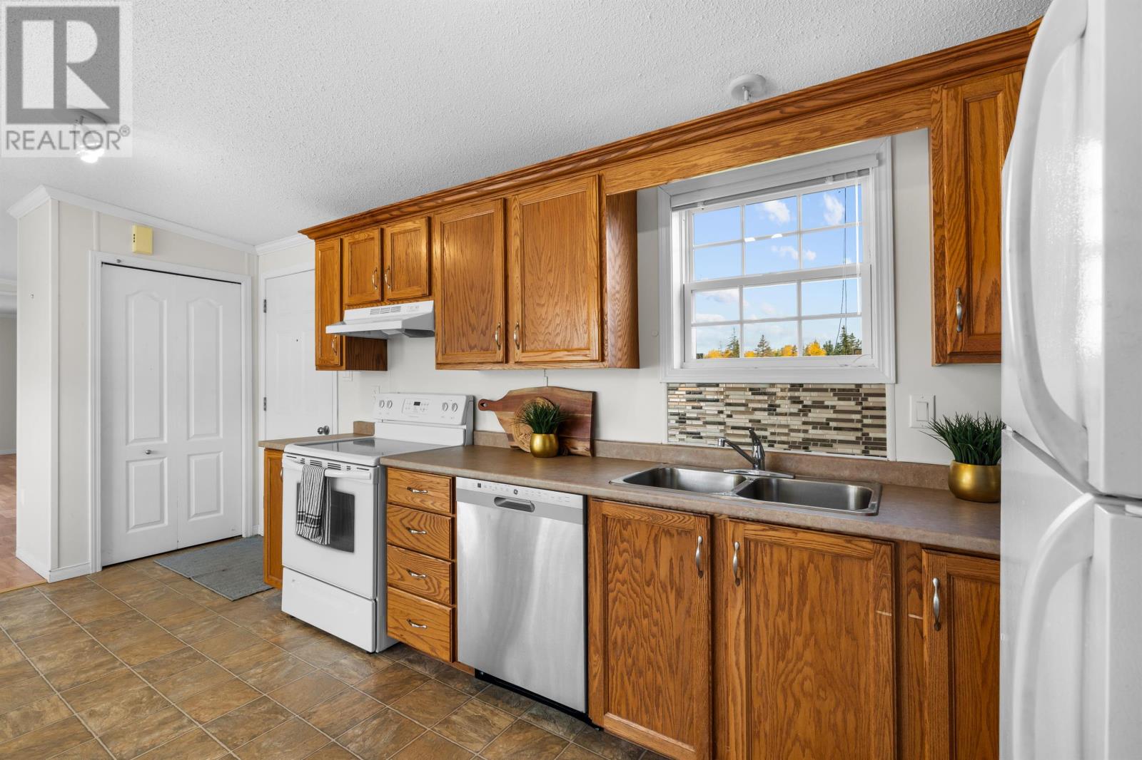 694 Anderson Road, St. Peters Bay, Prince Edward Island  C0A 2A0 - Photo 9 - 202526772