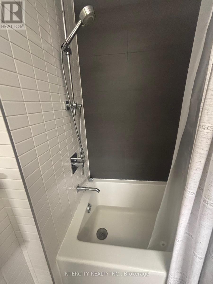 823 - 51 Trolley Crescent, Toronto, Ontario  M5A 0E9 - Photo 21 - C12397089