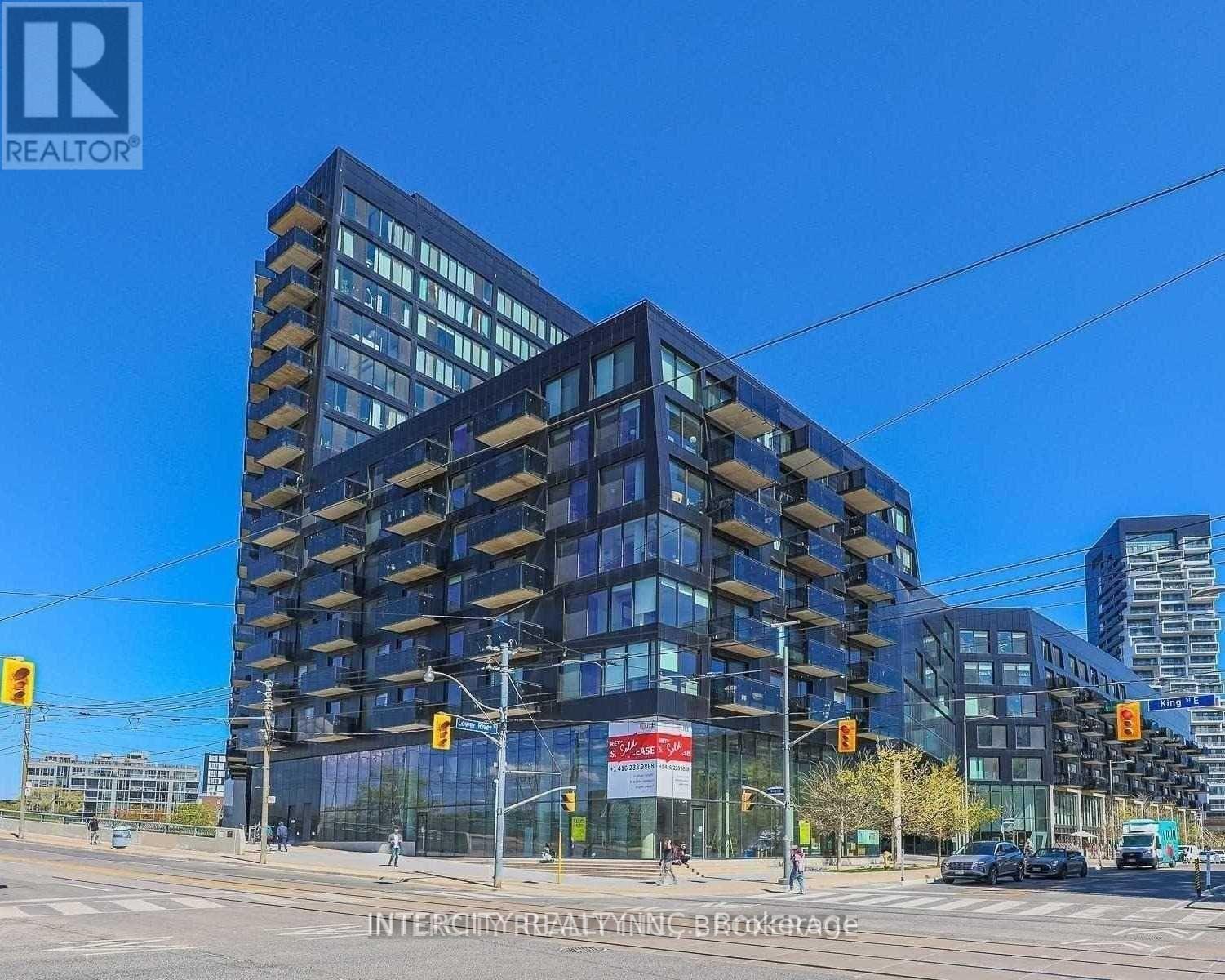 823 - 51 TROLLEY CRESCENT, Toronto, Ontario