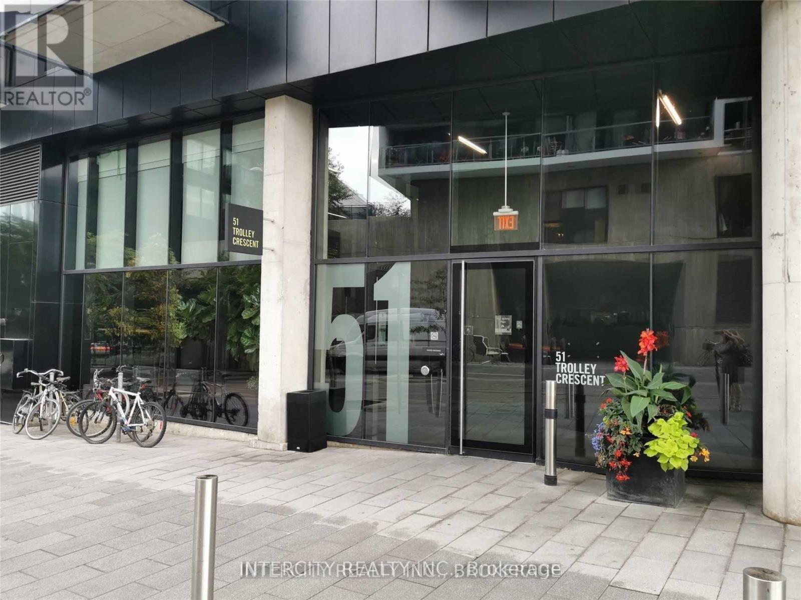 823 - 51 Trolley Crescent, Toronto, Ontario  M5A 0E9 - Photo 5 - C12397089