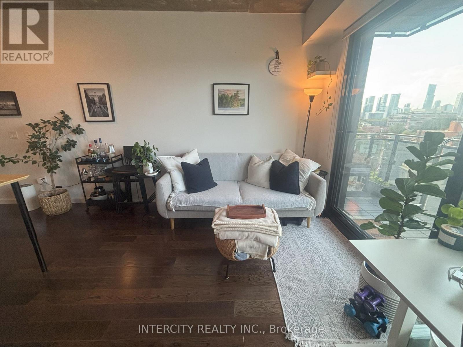 823 - 51 Trolley Crescent, Toronto, Ontario  M5A 0E9 - Photo 15 - C12397089