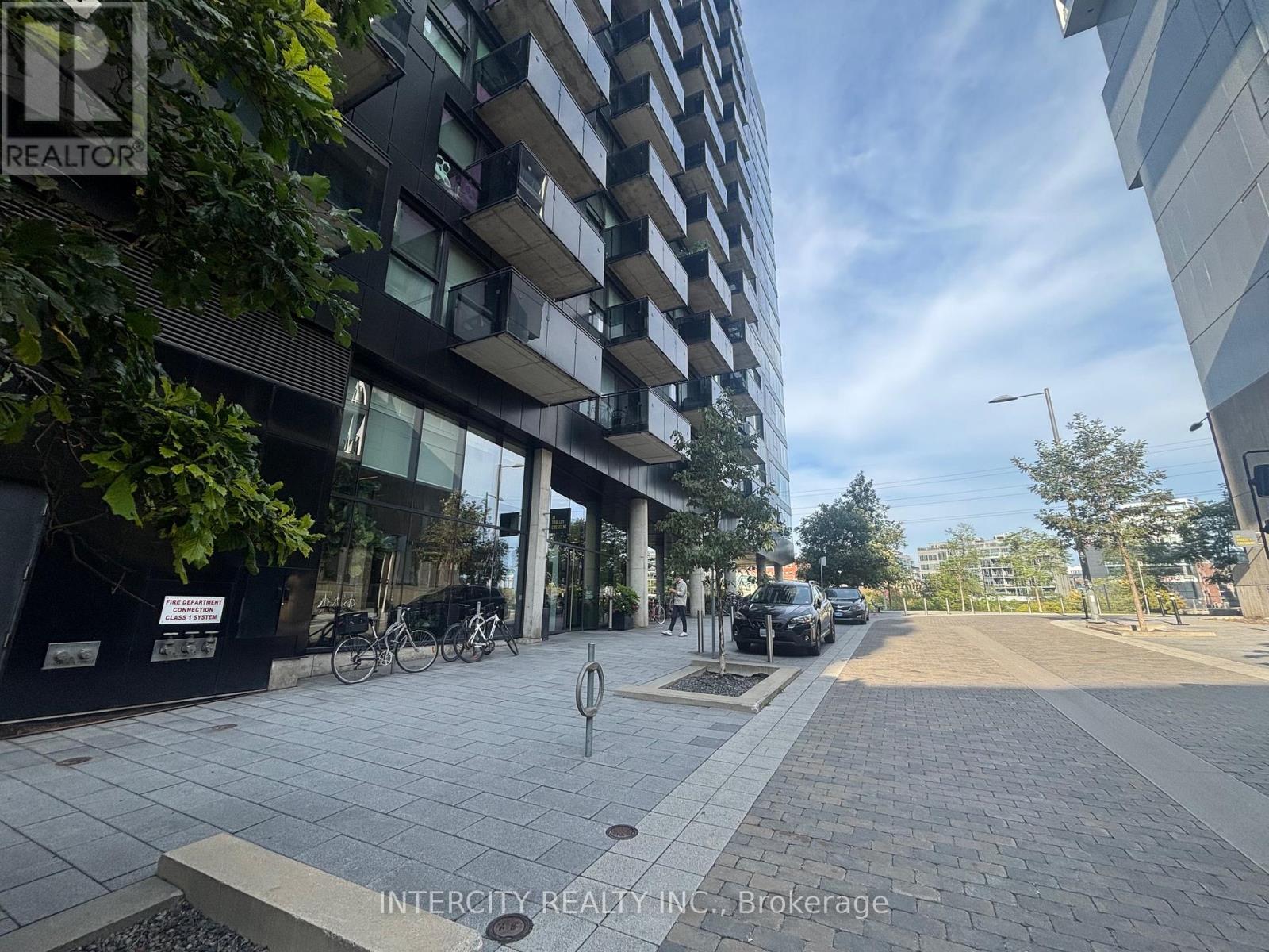 823 - 51 Trolley Crescent, Toronto, Ontario  M5A 0E9 - Photo 4 - C12397089