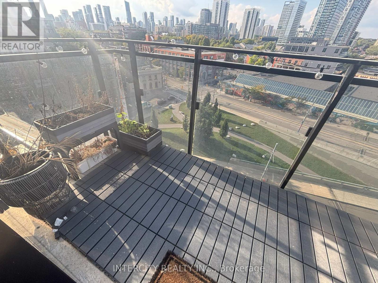 823 - 51 Trolley Crescent, Toronto, Ontario  M5A 0E9 - Photo 19 - C12397089