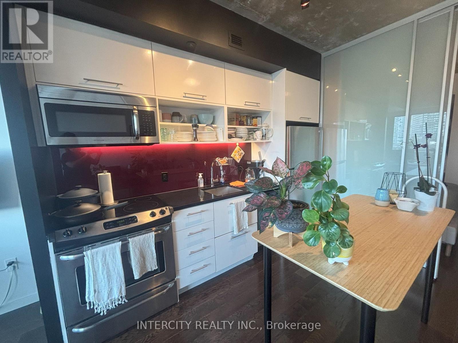 823 - 51 Trolley Crescent, Toronto, Ontario  M5A 0E9 - Photo 16 - C12397089